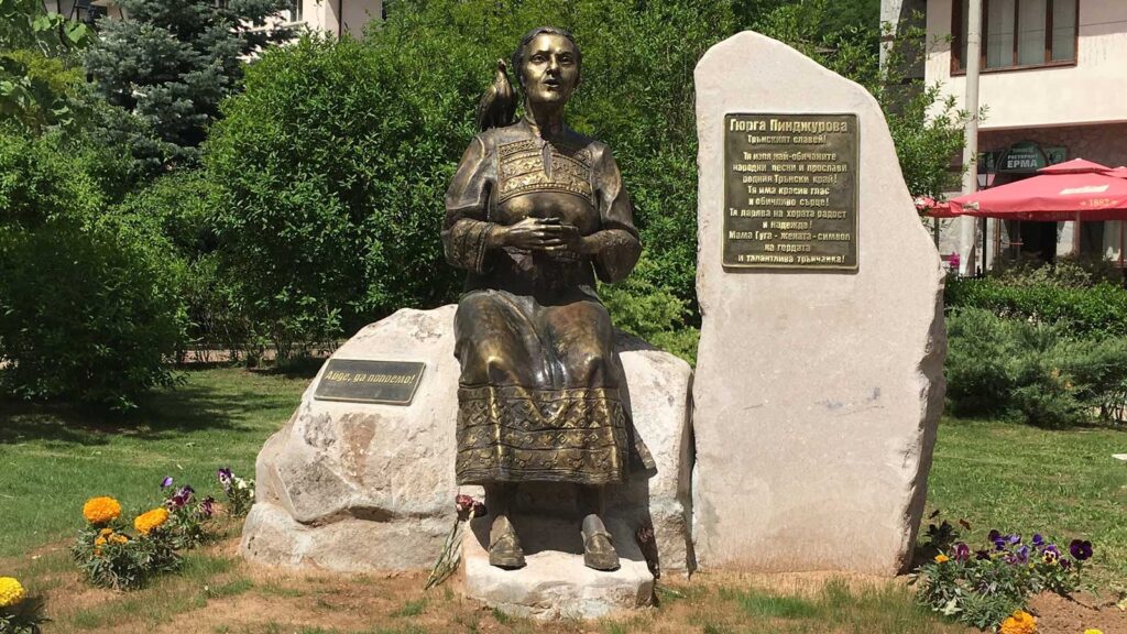 Gyurga Pindzhuova Monument Tran Bulgaria